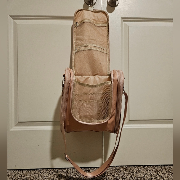 BOACAY Cosmetic Travel Bag (Medium/Large) - Picture 13 of 13